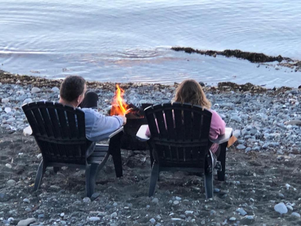 Qualicum Breeze Beach Resort Bowser Esterno foto