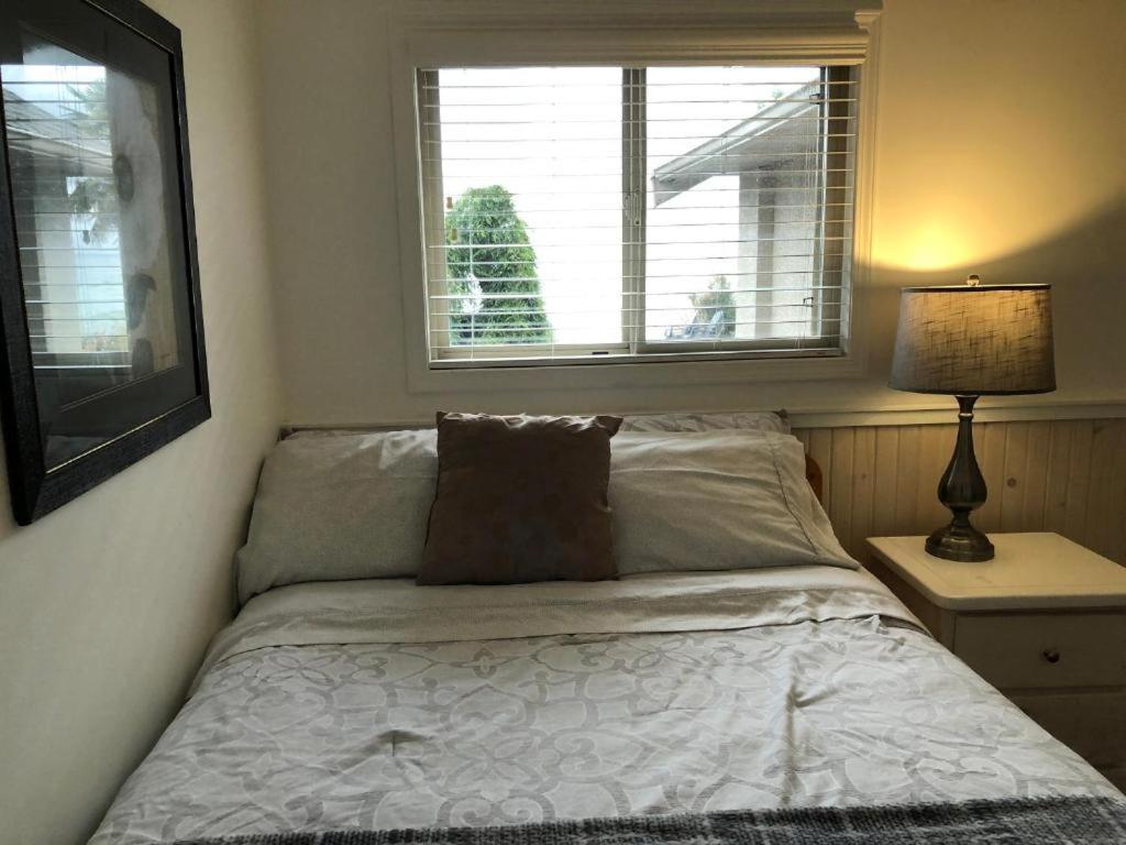 Qualicum Breeze Beach Resort Bowser Esterno foto