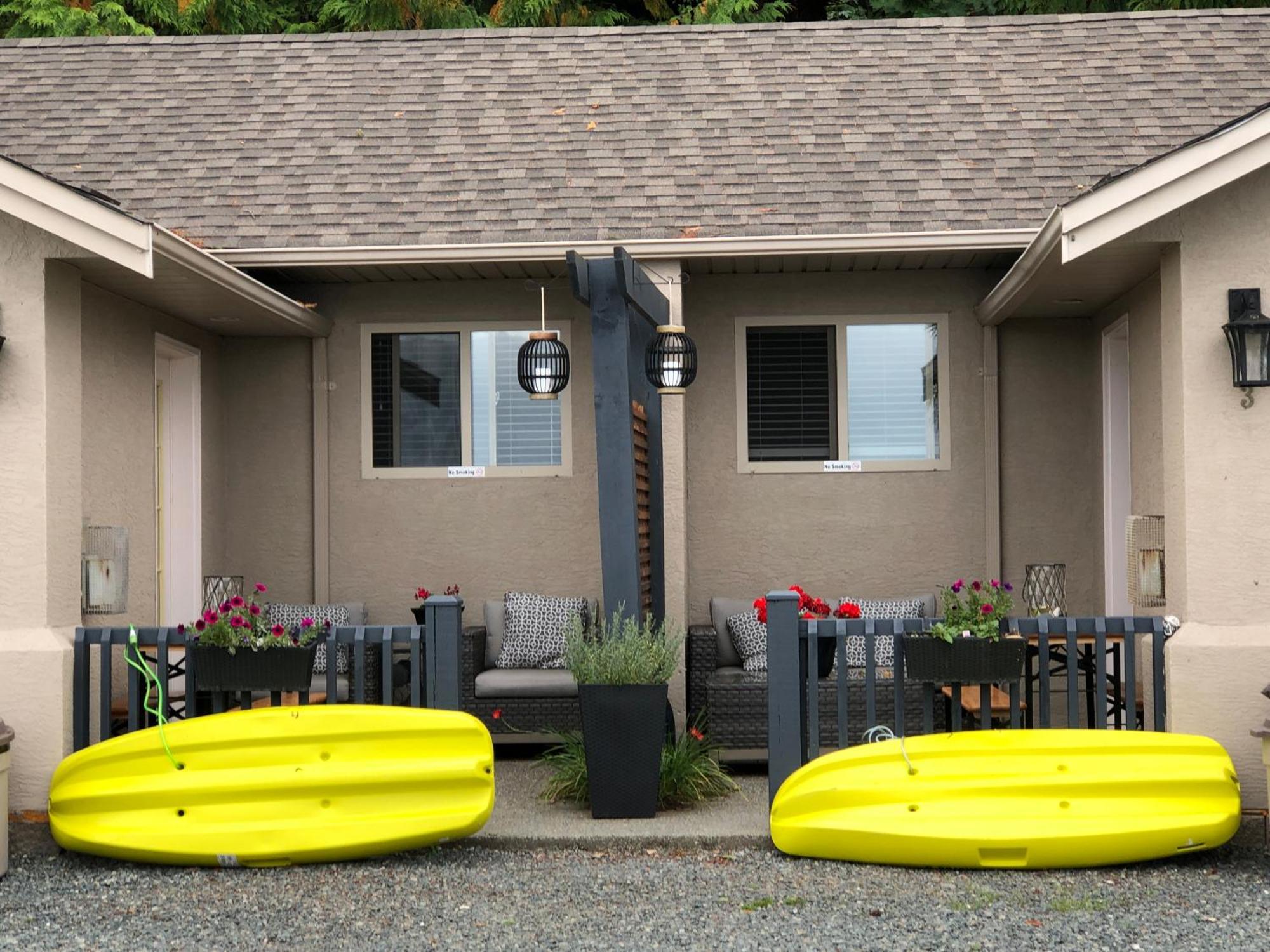 Qualicum Breeze Beach Resort Bowser Esterno foto
